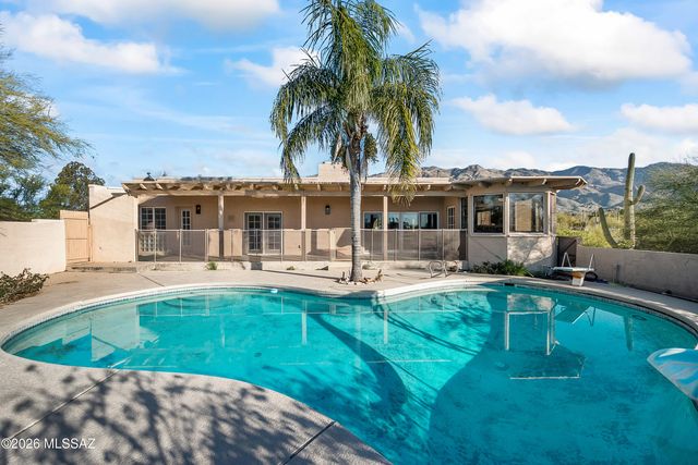 4740 E Camino La Brinca, Tucson, AZ 85718