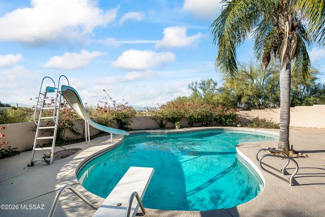 4740 E Camino La Brinca, Tucson, AZ 85718
