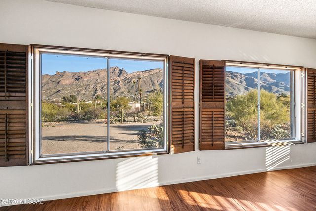 4740 E Camino La Brinca, Tucson, AZ 85718