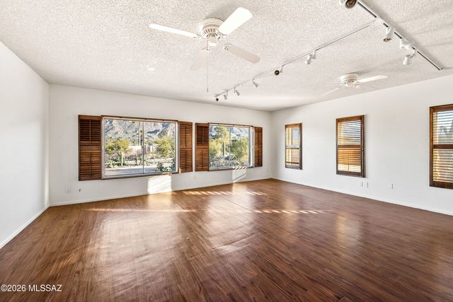 4740 E Camino La Brinca, Tucson, AZ 85718