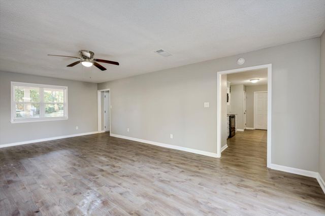 3829 Villa Lane, Martinez, GA 30907