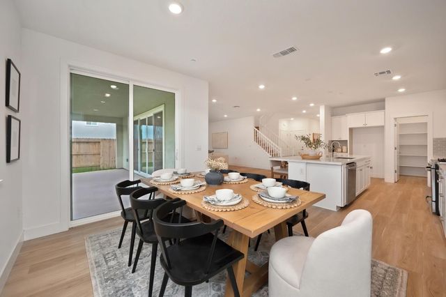 225 Vectra Ct, Roseville, CA 95747