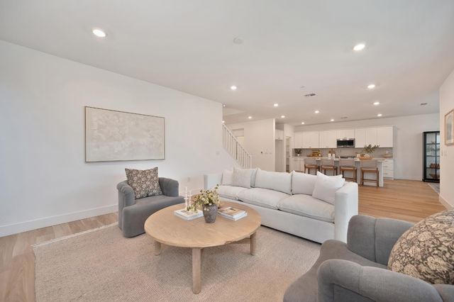 225 Vectra Ct, Roseville, CA 95747