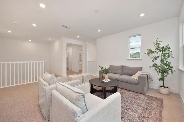 225 Vectra Ct, Roseville, CA 95747