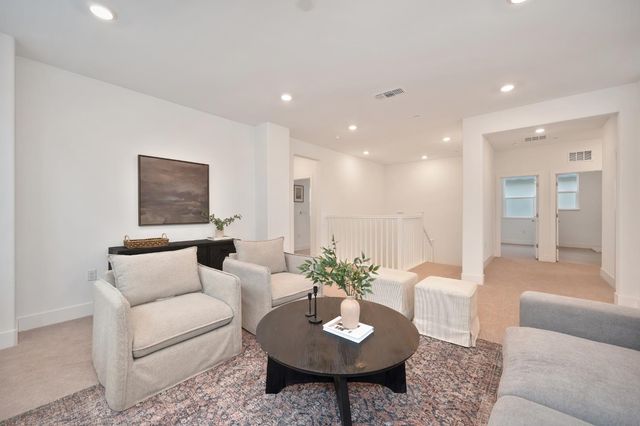 225 Vectra Ct, Roseville, CA 95747