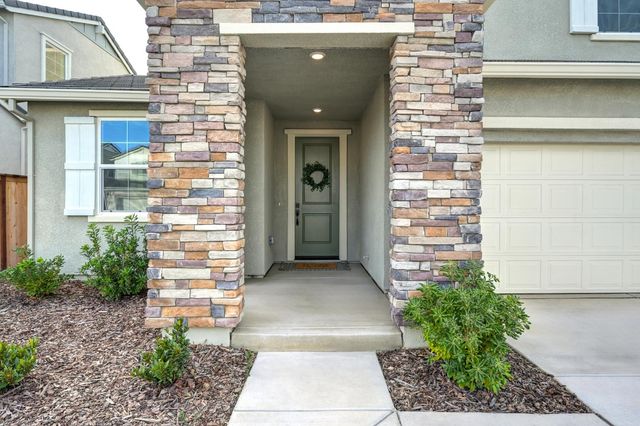 225 Vectra Ct, Roseville, CA 95747