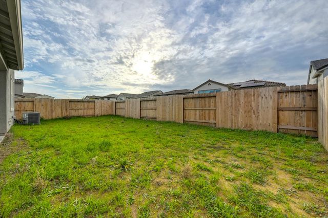 225 Vectra Ct, Roseville, CA 95747