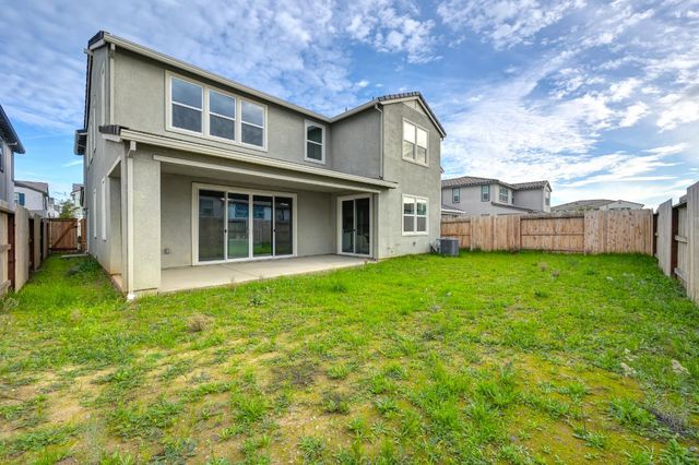 225 Vectra Ct, Roseville, CA 95747