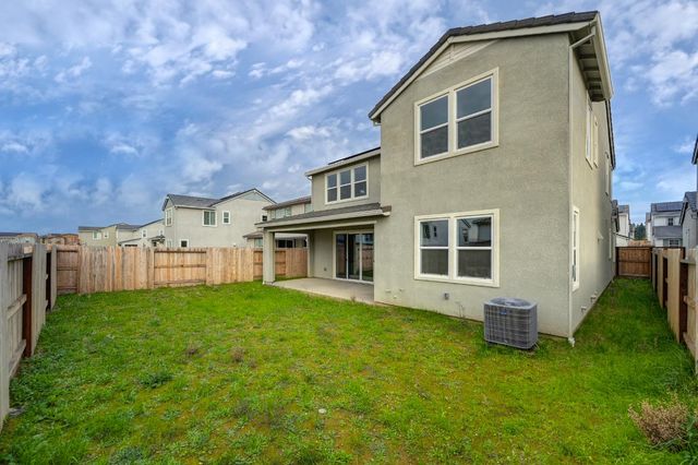 225 Vectra Ct, Roseville, CA 95747