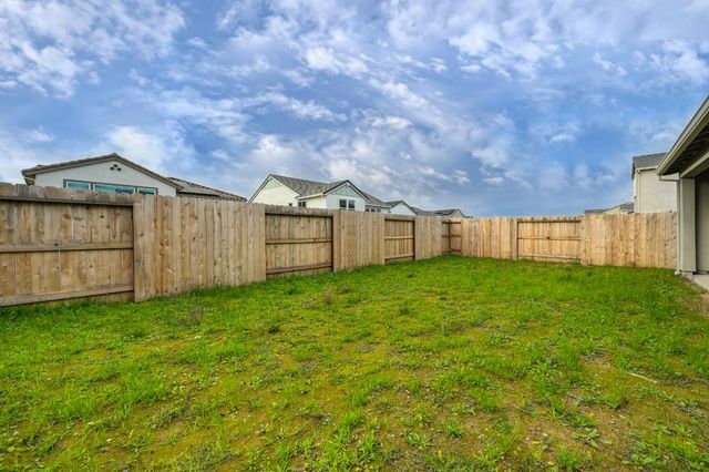 225 Vectra Ct, Roseville, CA 95747