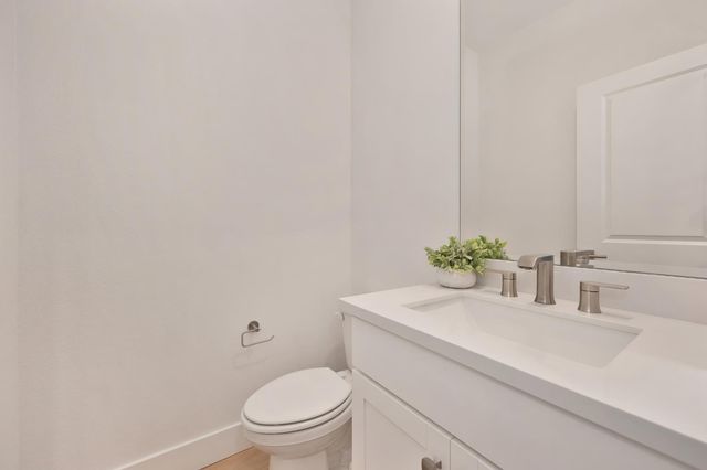 225 Vectra Ct, Roseville, CA 95747