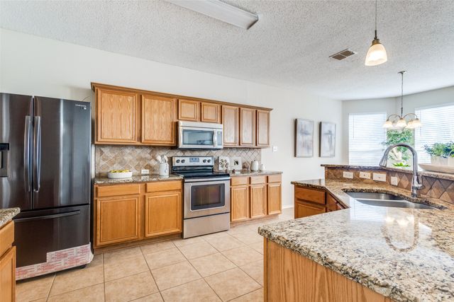2105 Fountain Drive, Lewisville, TX 75067