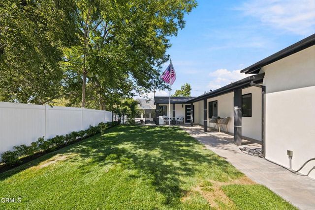 3942 Los Olivos Lane, Glendale, CA 91214
