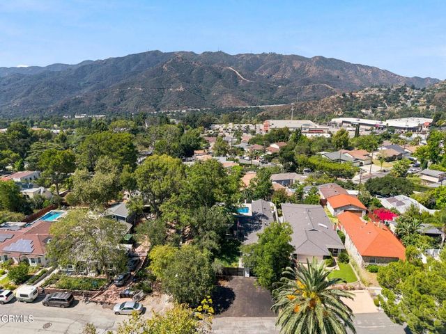 3942 Los Olivos Lane, Glendale, CA 91214