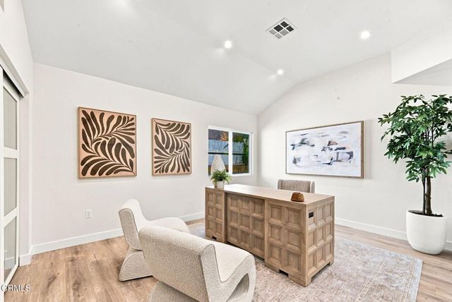 3942 Los Olivos Lane, Glendale, CA 91214