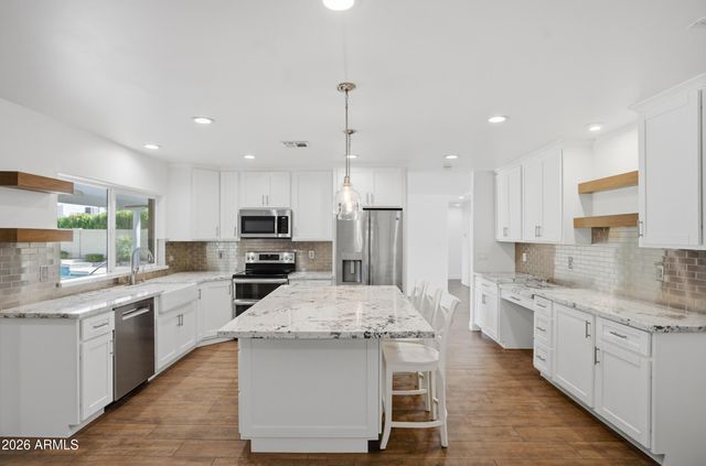 4840 E ACOMA Drive, Scottsdale, AZ 85254