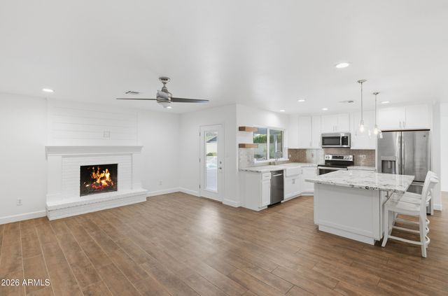 4840 E ACOMA Drive, Scottsdale, AZ 85254