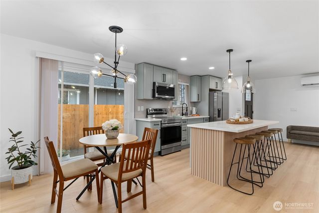 1109 E 70th Street, Tacoma, WA 98404