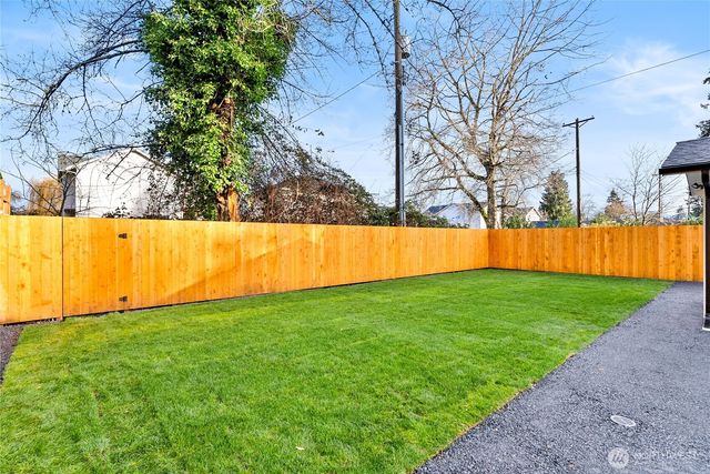 1109 E 70th Street, Tacoma, WA 98404