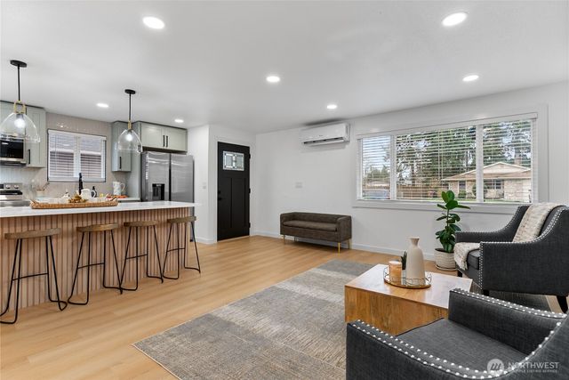 1109 E 70th Street, Tacoma, WA 98404