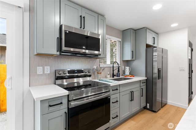 1109 E 70th Street, Tacoma, WA 98404