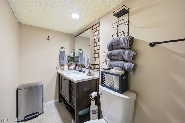 5018 Fairfield School Road, Columbiana, OH 44408