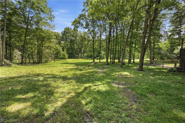 5018 Fairfield School Road, Columbiana, OH 44408