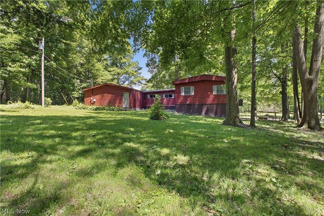 5018 Fairfield School Road, Columbiana, OH 44408