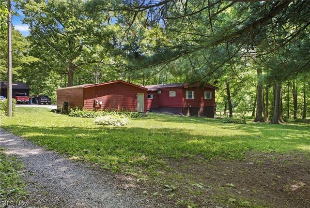 5018 Fairfield School Road, Columbiana, OH 44408
