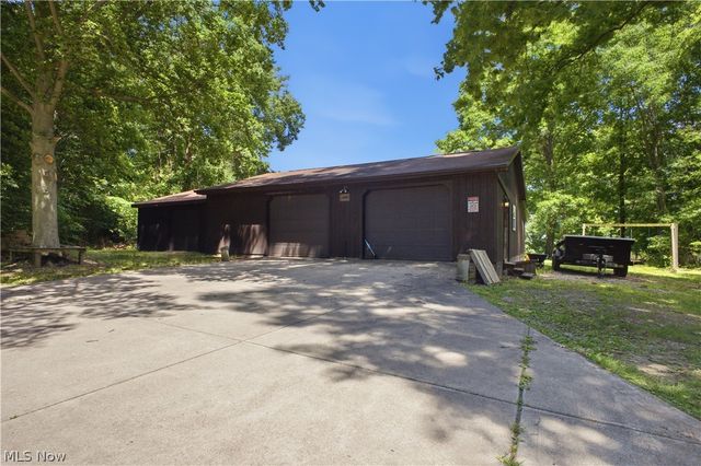 5018 Fairfield School Road, Columbiana, OH 44408