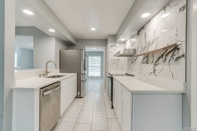 3551 Rock Creek Run, San Antonio, TX 78230