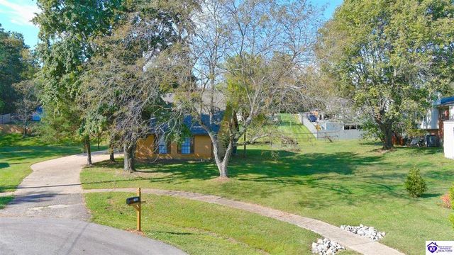 1362 Darlene Circle, Radcliff, KY 40160
