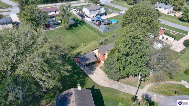 1362 Darlene Circle, Radcliff, KY 40160