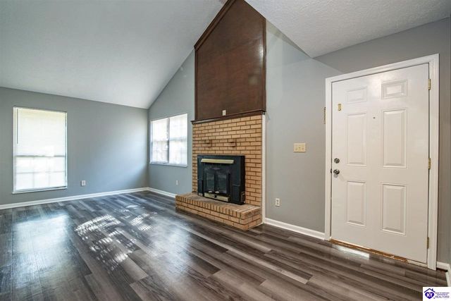 1362 Darlene Circle, Radcliff, KY 40160