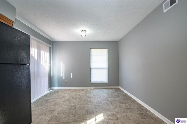 1362 Darlene Circle, Radcliff, KY 40160