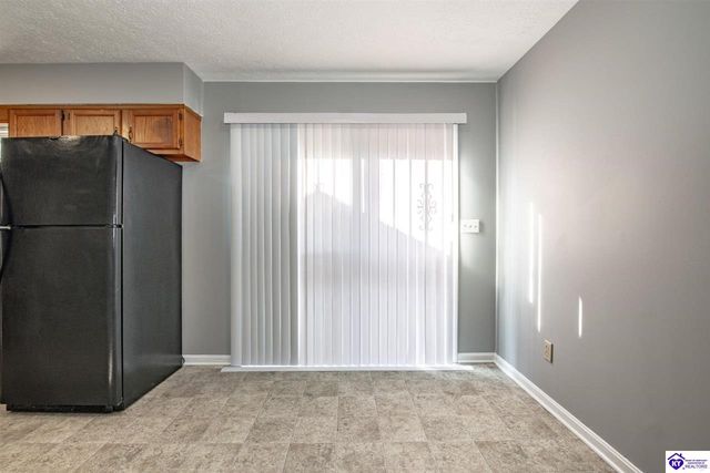 1362 Darlene Circle, Radcliff, KY 40160