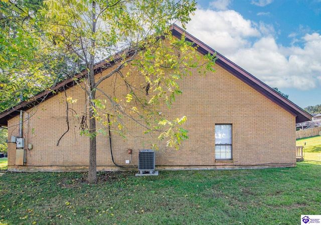 1362 Darlene Circle, Radcliff, KY 40160