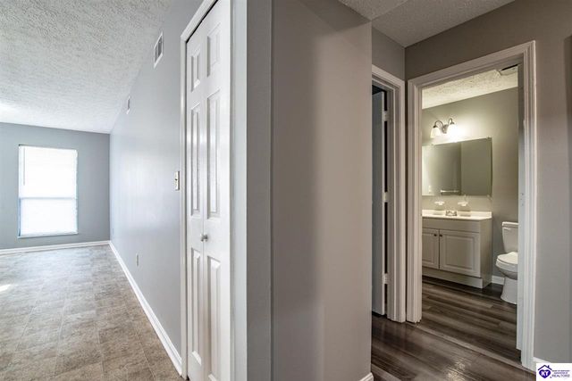 1362 Darlene Circle, Radcliff, KY 40160