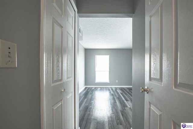 1362 Darlene Circle, Radcliff, KY 40160