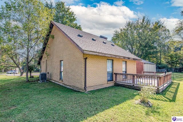 1362 Darlene Circle, Radcliff, KY 40160