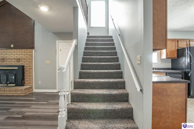 1362 Darlene Circle, Radcliff, KY 40160