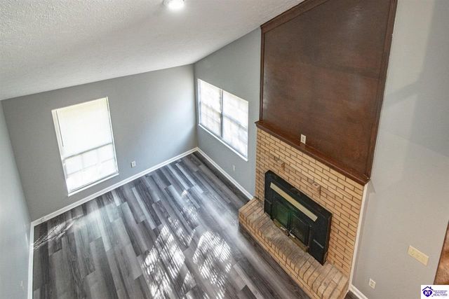 1362 Darlene Circle, Radcliff, KY 40160