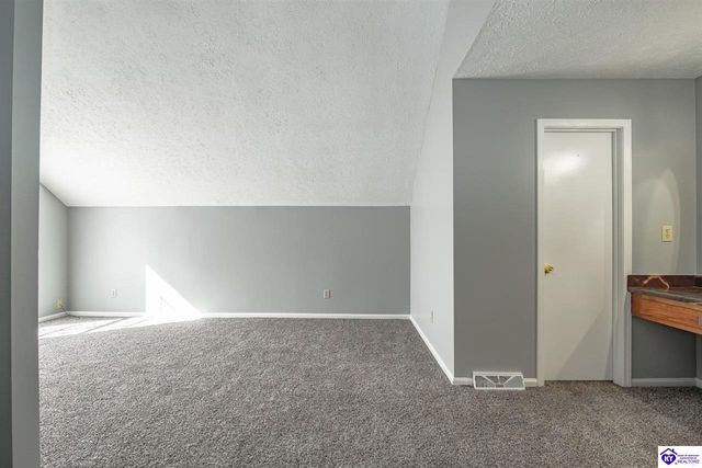 1362 Darlene Circle, Radcliff, KY 40160