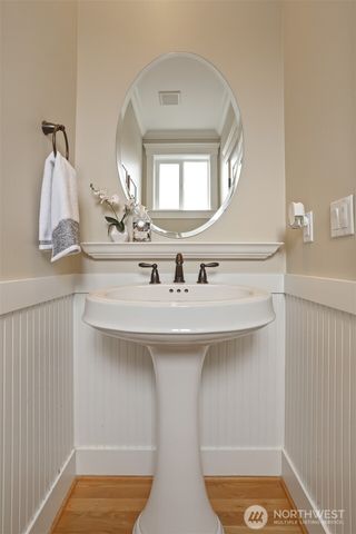 8018 31st Avenue NW, Seattle, WA 98117