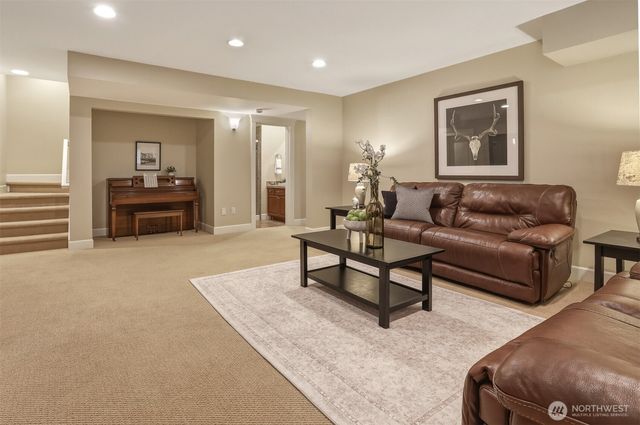 8018 31st Avenue NW, Seattle, WA 98117