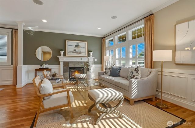 8018 31st Avenue NW, Seattle, WA 98117