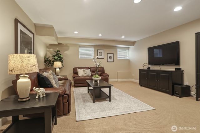 8018 31st Avenue NW, Seattle, WA 98117