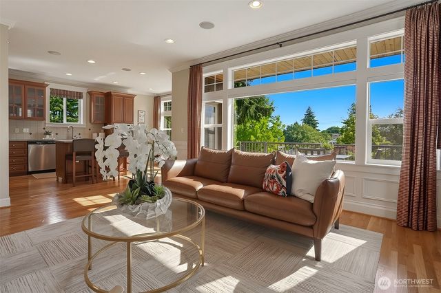 8018 31st Avenue NW, Seattle, WA 98117