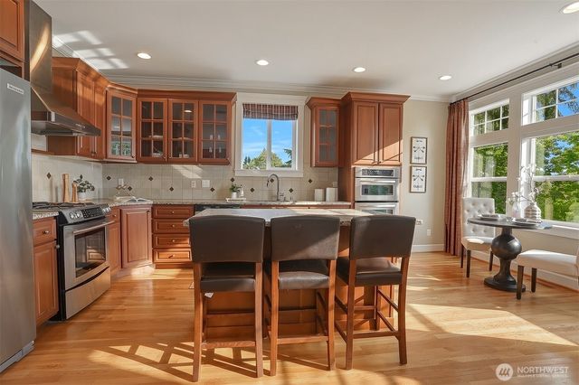 8018 31st Avenue NW, Seattle, WA 98117