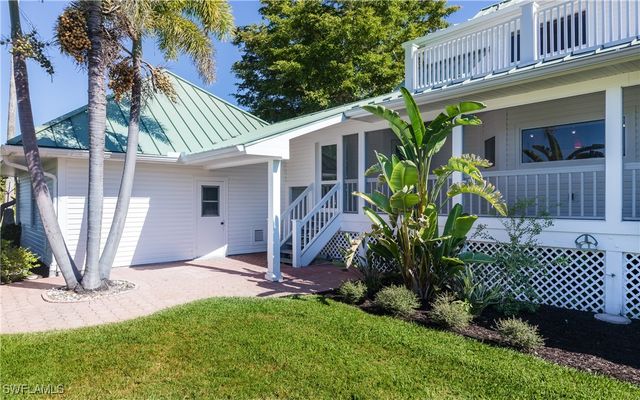 1406 Causey CT, Sanibel, FL 33957